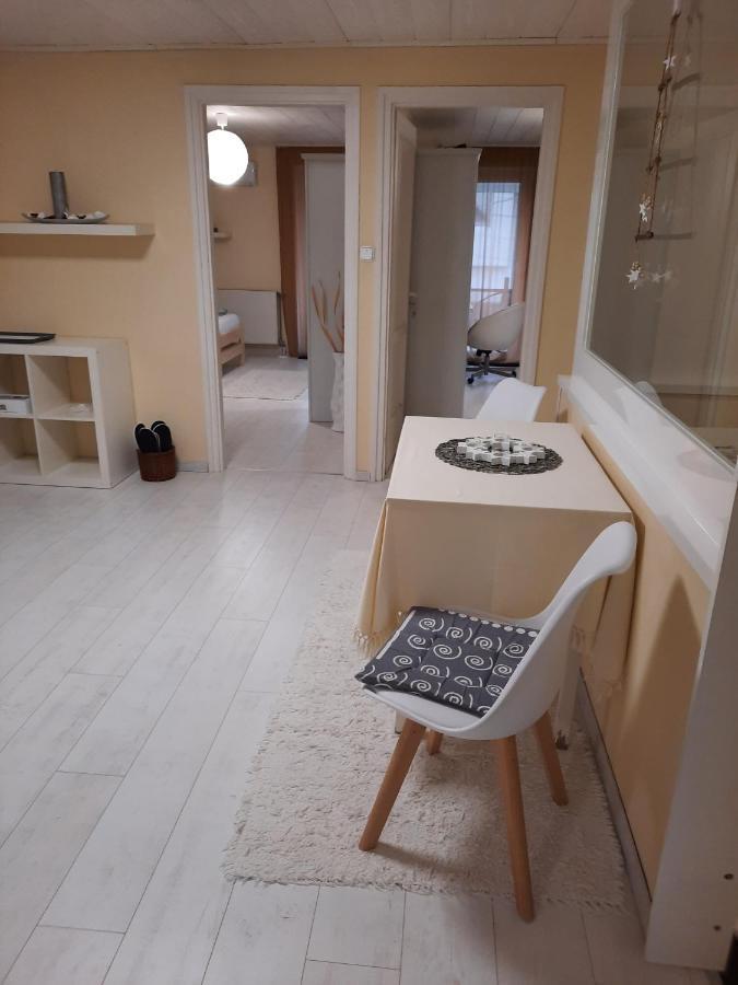 Sarkcsillag Vendeghaz Appartement Kiskoros Buitenkant foto